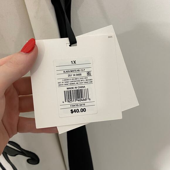 Victoria Beckham x Target Floral Black and White Mod Shift Dress - Picture 6 of 6